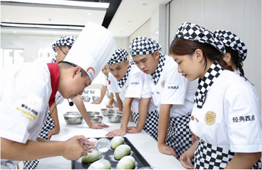 中外教师 联袂教学