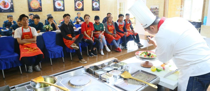 ������ɫ��ҵ��